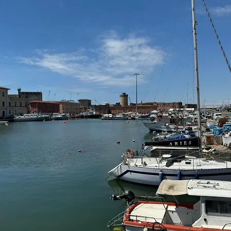 Colben Tuscany - Il Mare Dalla Finestra Nell'atmosfera Tipica Livornese * Livorno